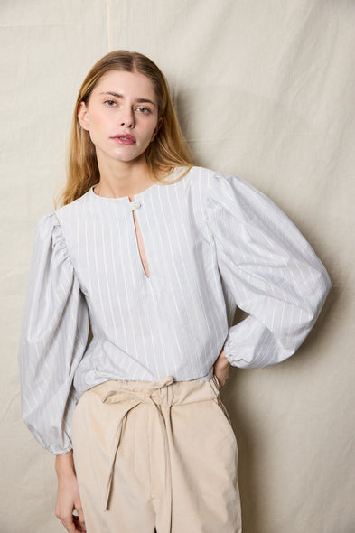 Colonelle Gazelle. Grey Stripes