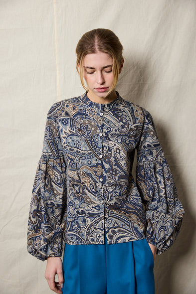 Seville blouse. Pasley