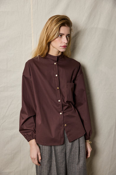 Travel Shirt. Dark Brown