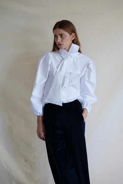 Gazelle d'or Bow Blouse. Julian. Oxford