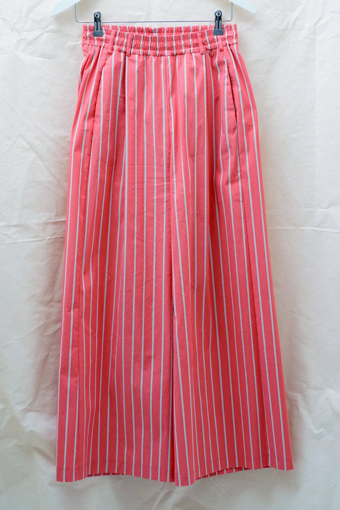 Palazzo pants. Red stripes