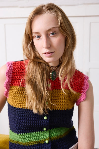 Knitwear No.102. Rainbow collar