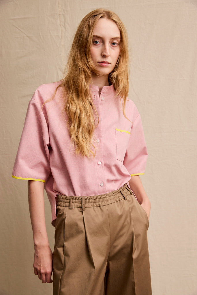 Short Sleeve Travel Shirt. Rosa