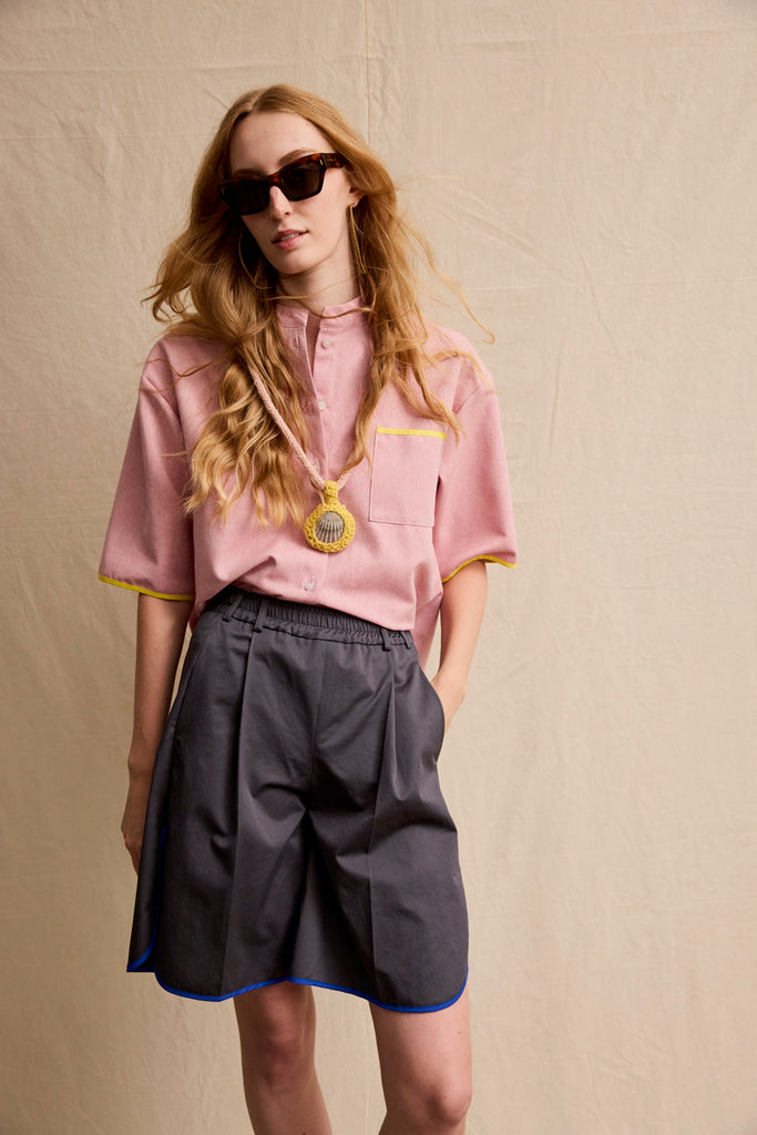 Short Sleeve Travel Shirt. Rosa