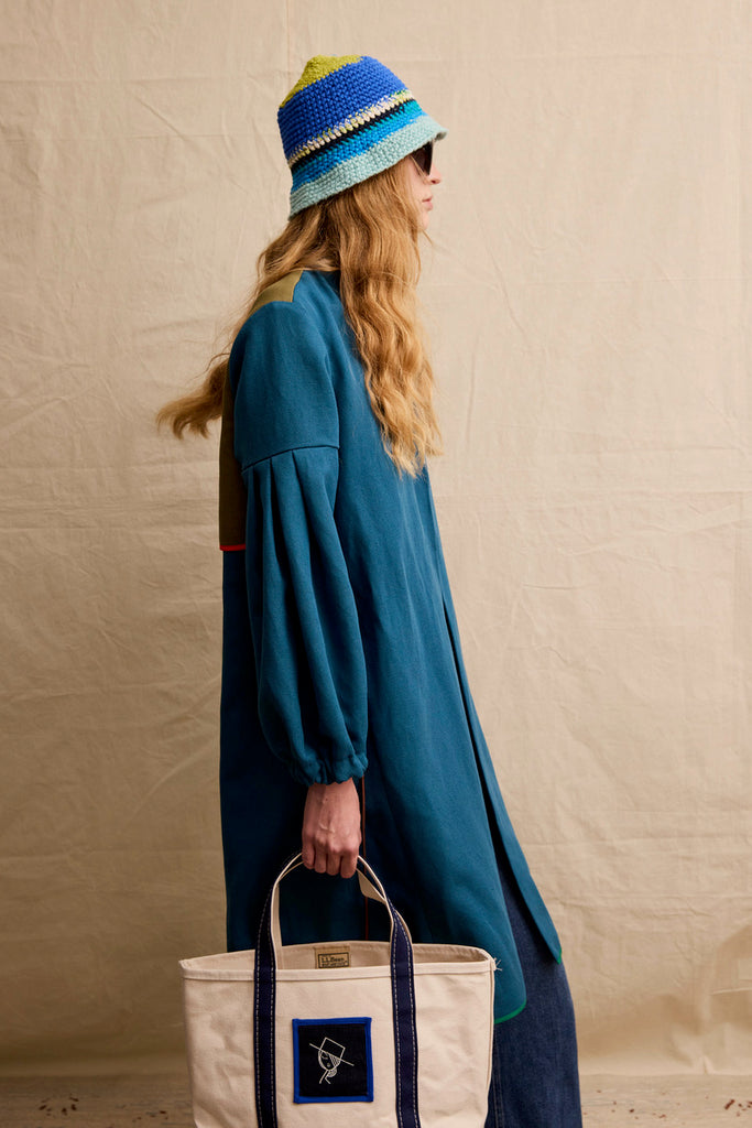 XL IRMA Canvas Tote. Blue