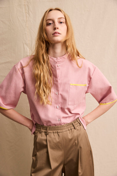 Short Sleeve Travel Shirt. Rosa