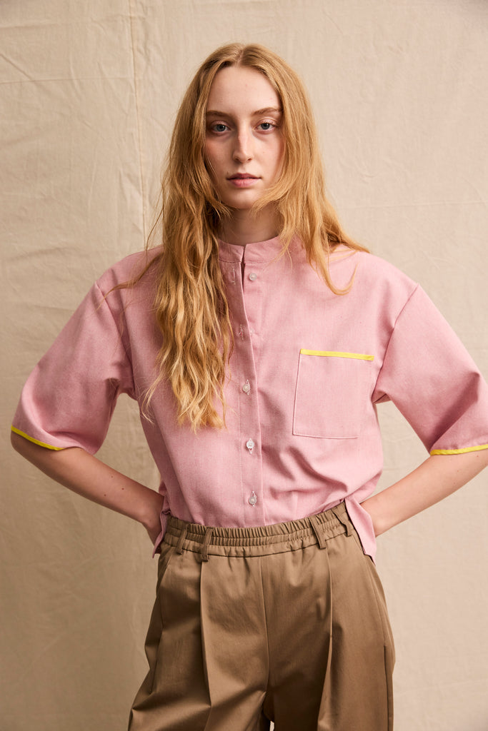 Short Sleeve Travel Shirt. Rosa