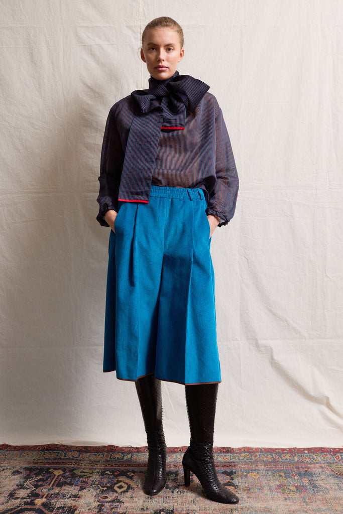 Cala Blouse. Silk. Pencil stripes