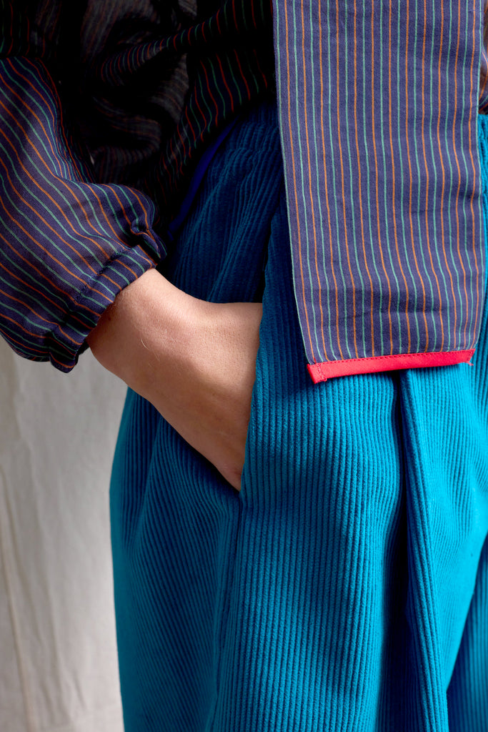 Cala Blouse. Silk. Pencil stripes