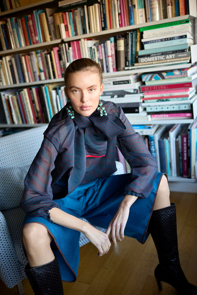 Cala Blouse. Silk. Pencil stripes