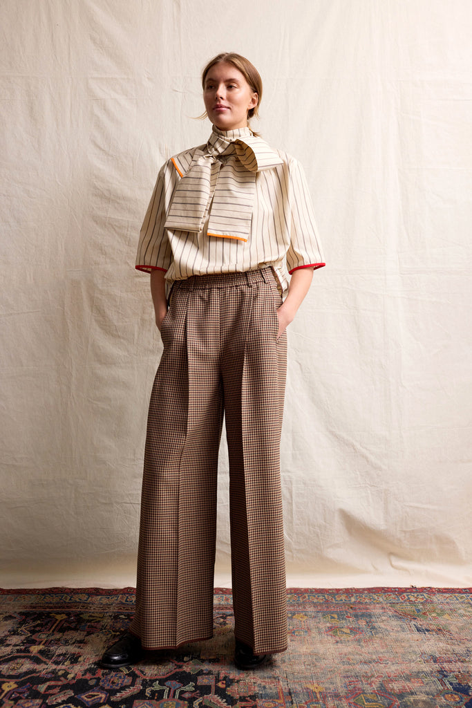 Cala Blouse. Short Sleeve. Cigarette Box