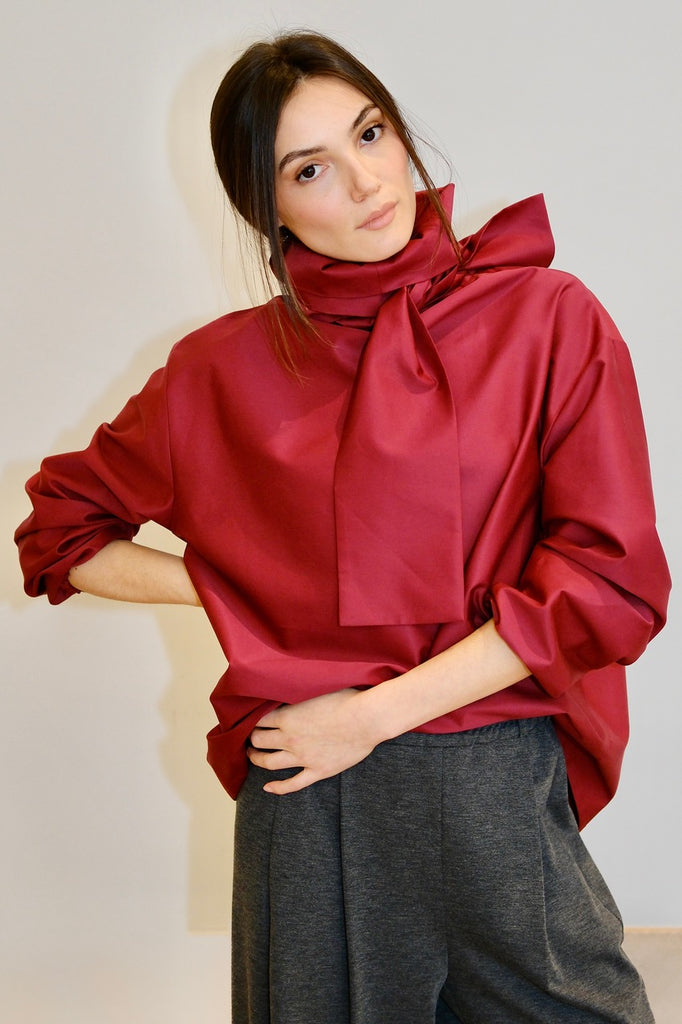 Cala Blouse. Granadine