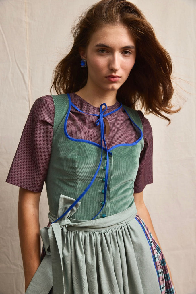 Dirndl. Franja