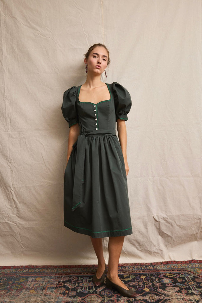 Dirndl. Olivia