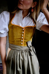 IRMA Dirndl Blouse Memphis. Nougat stripes