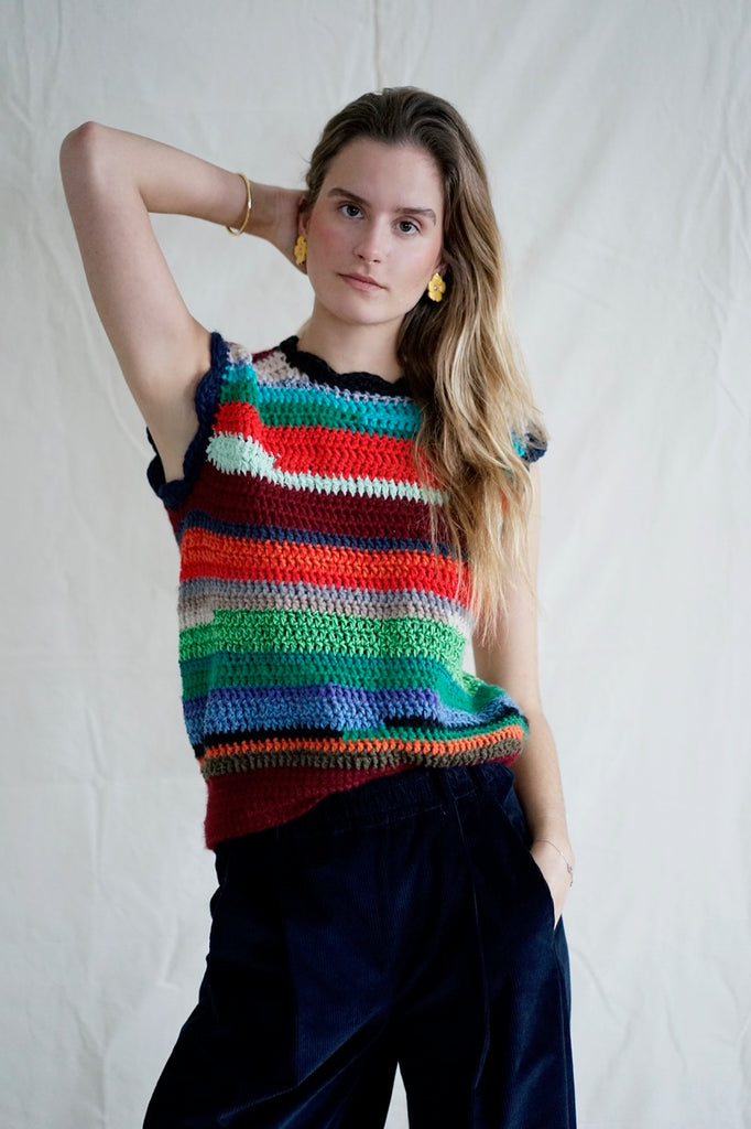 Knitwear No.87 . Sleevless Rainbow