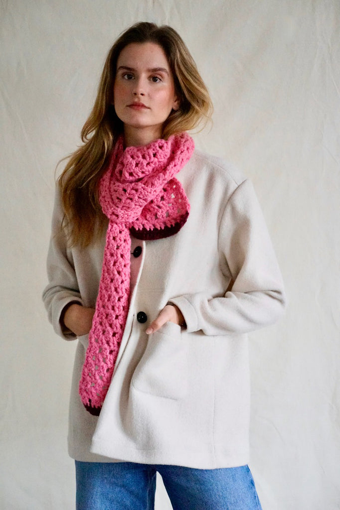 Knitwear No. 88. Pink double yarn scarf