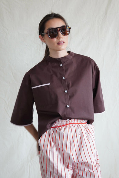 Travel Shirt. Short Sleeve. Dark Chocolate