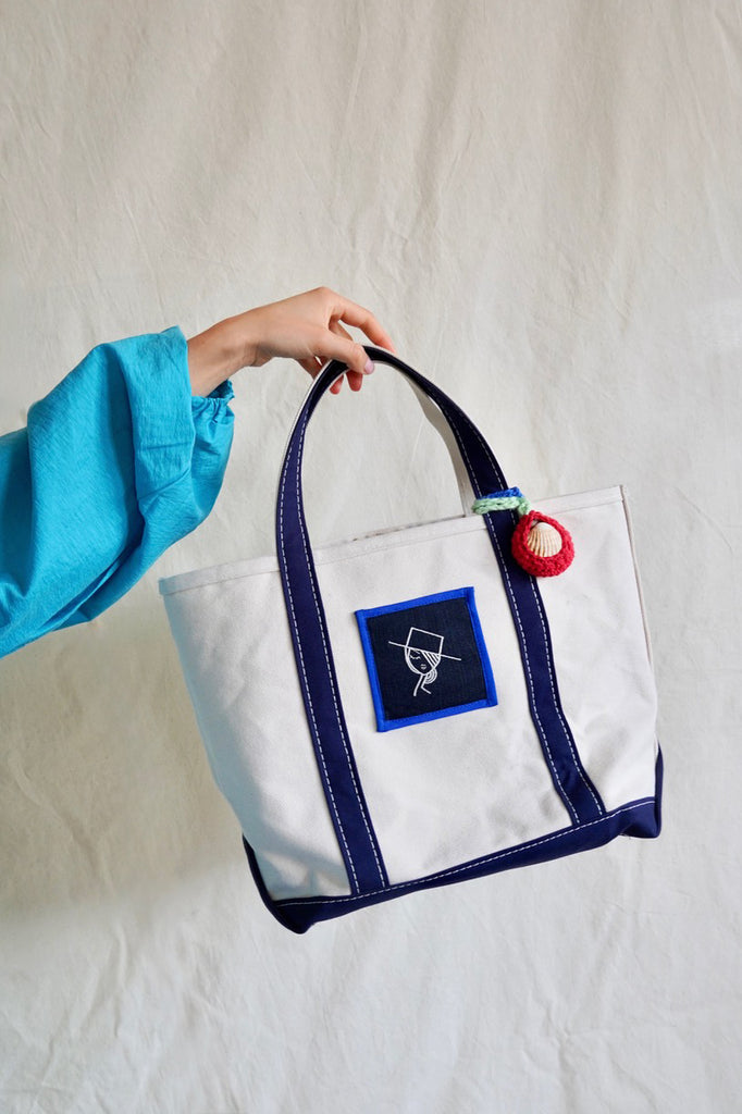 XL IRMA Canvas Tote. Blue