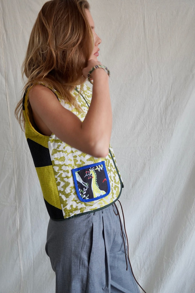 Reversible vest. Giraffe