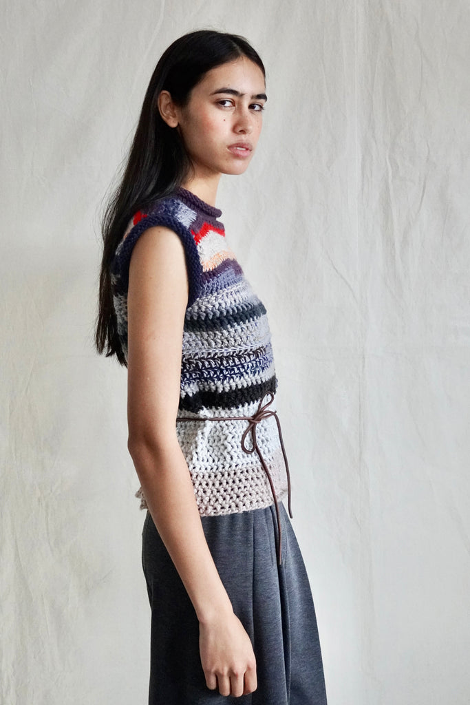 Knitwear No.131. Sleeveless Sweater Adele