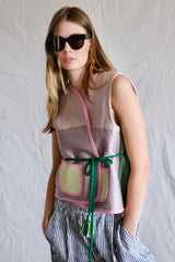 Reversible vest. Roses