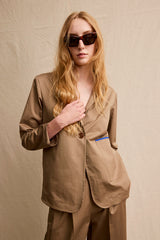 Three Pocket Blazer. Mocca
