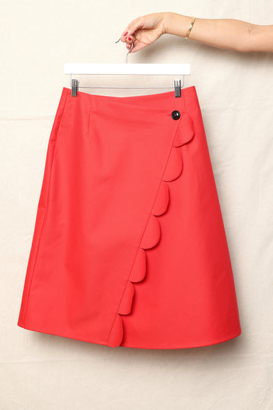 Skirt. Shell. Red