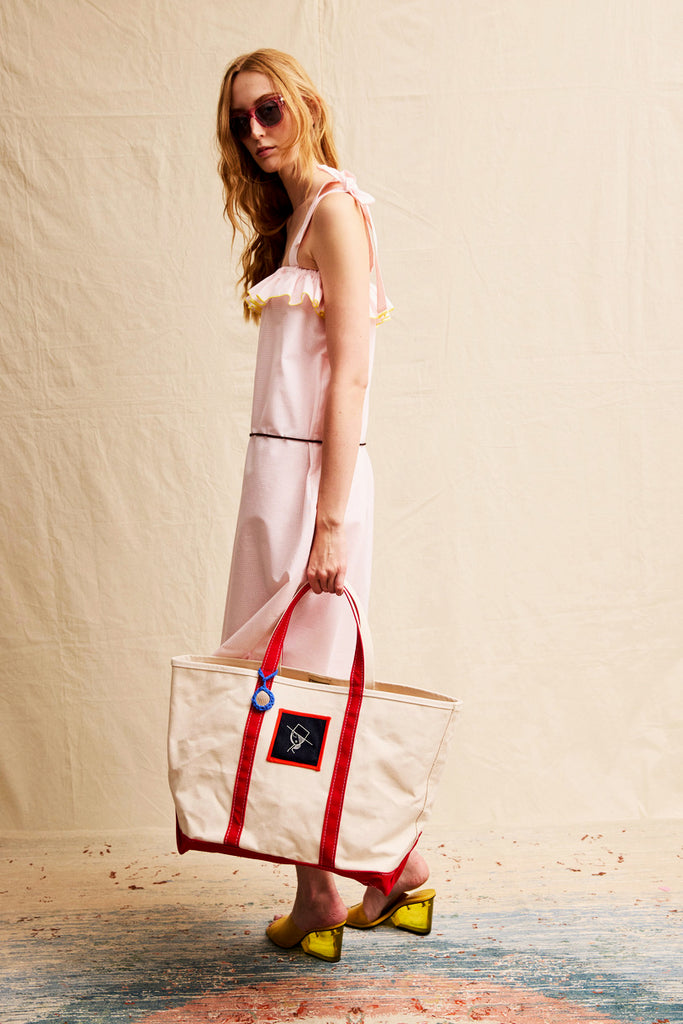 XL IRMA Canvas Tote. Red