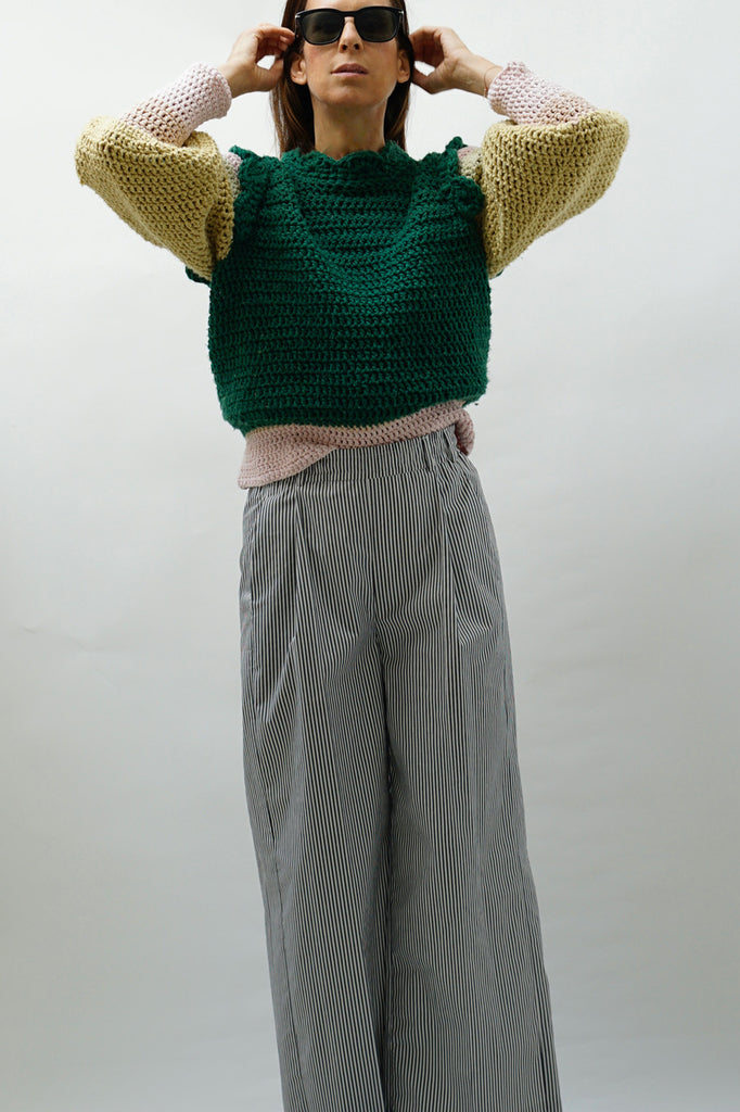 Knitwear No.31. Three colour shell trim